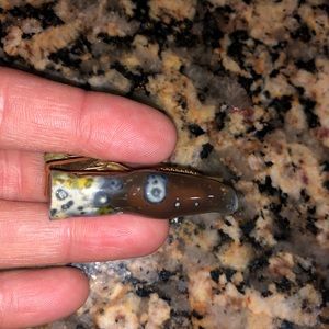 Vintage stone tie bar clip